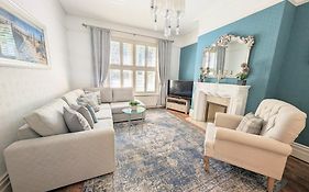 South Coast Holiday Homes -Beach-Gf-Garden-Parking